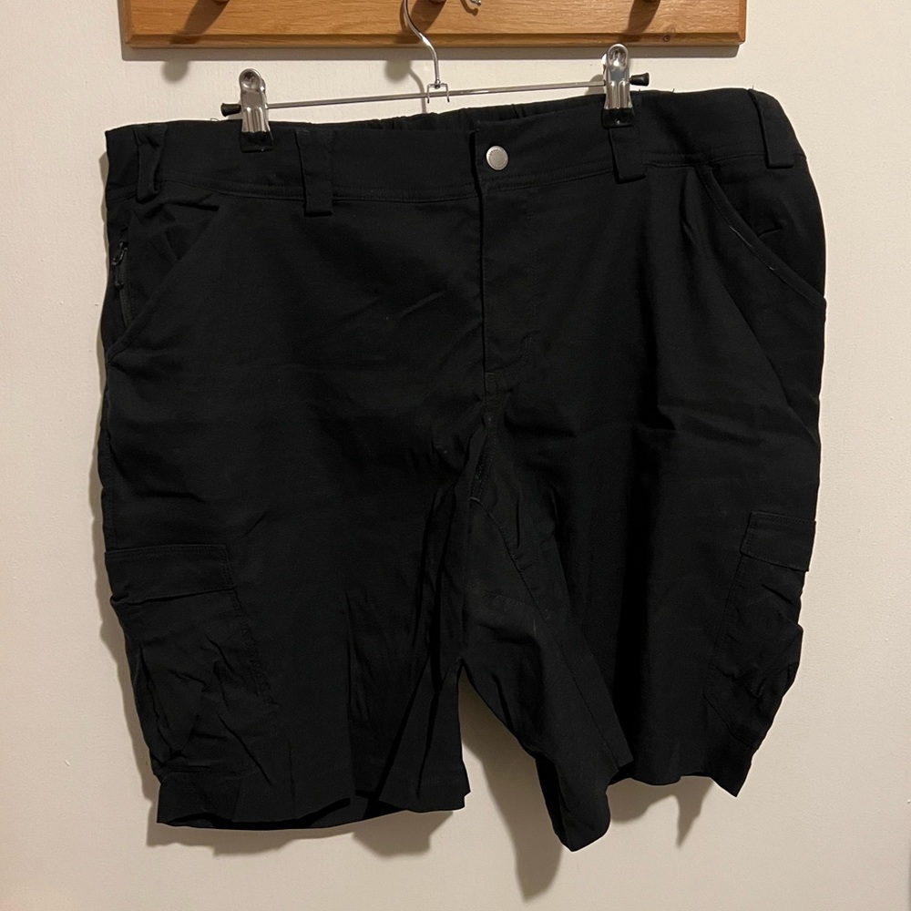 Black Duluth Trading Co Plus Size Dry on the Fly Cargo Shorts 10” Inseam